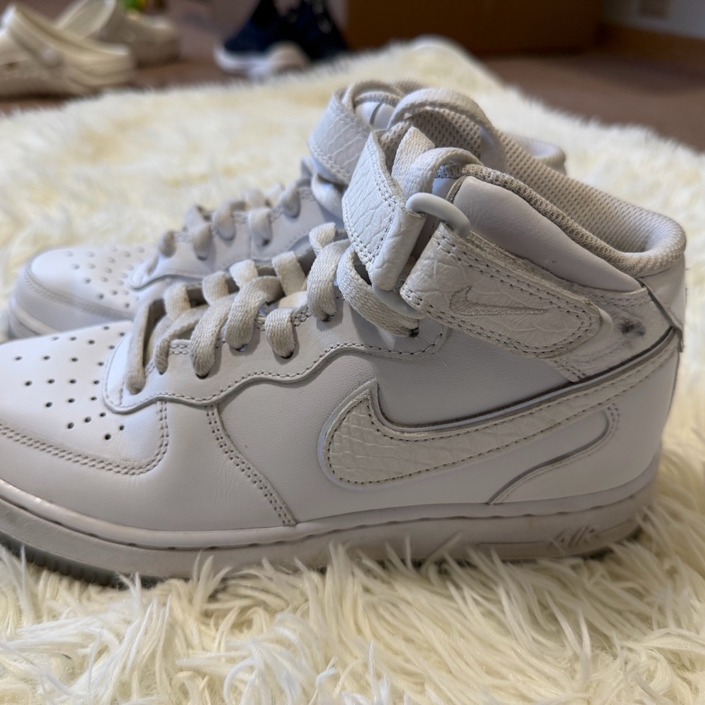 Nike Women's High-Top Sneakers - 7
